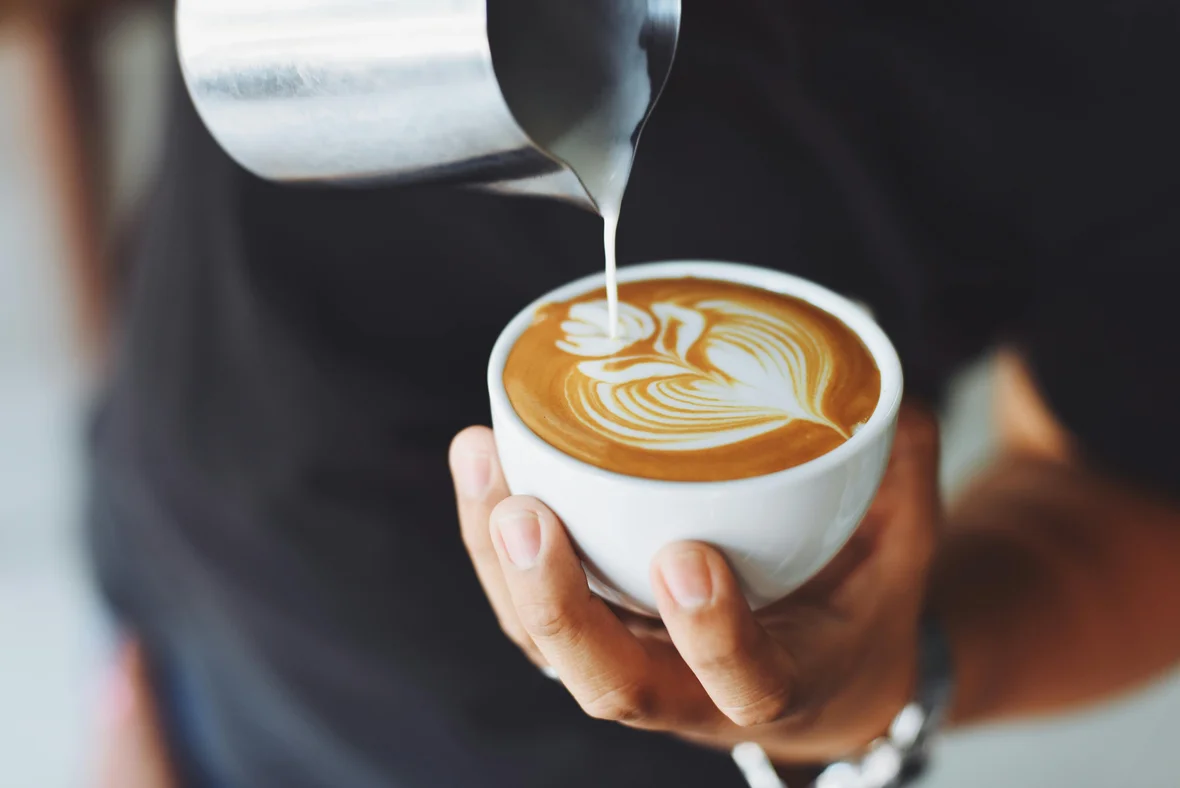 Zin in een goede espresso of cappuccino? Die vind je bij deze koffiezaken in Amsterdam Noord