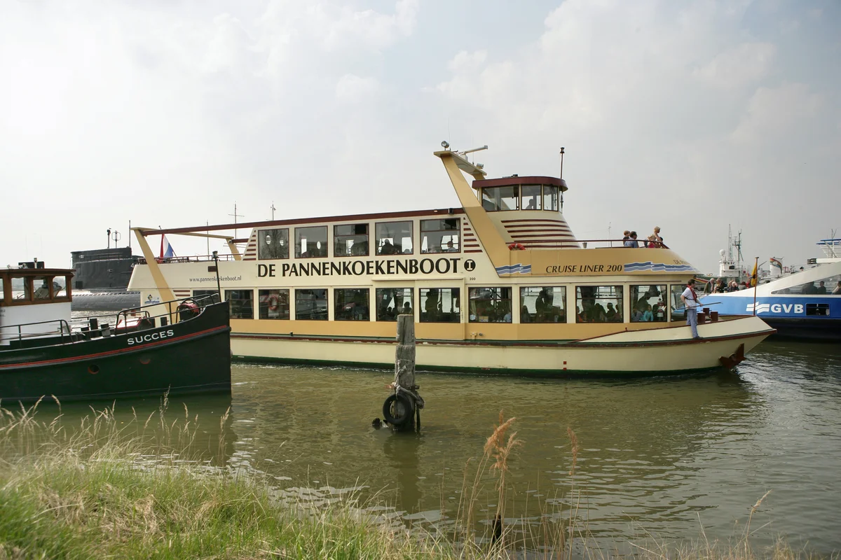 Een smakelijk uitje voor het hele gezin: varen op de Pannenkoekenboot